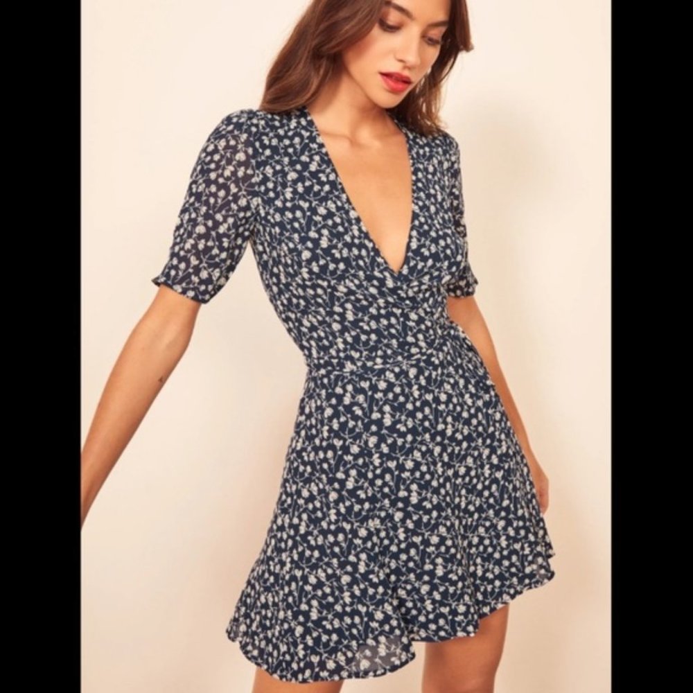 Reformation Lucky Blue Floral Wrap Dress in Elyse Size XS